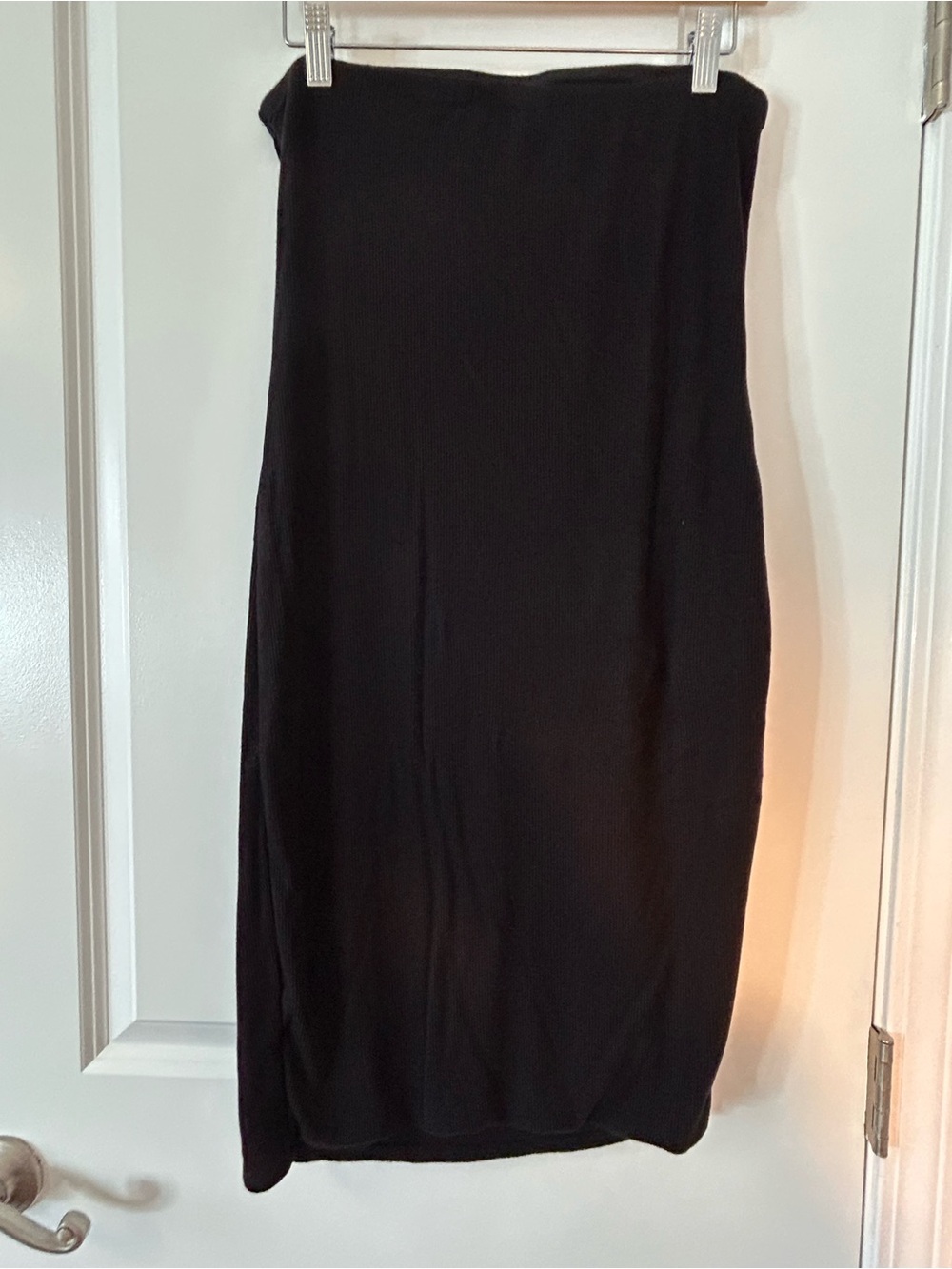 Simple Black Midi Tube Skirt - Picture 3 of 3
